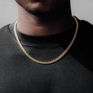 Kalung Rantai Cuban Link Baja Tahan Karat 316L OEM Pabrik, Lapis Emas 18K, Tahan Air, Anti Kusam untuk Pria Wanita, RTS Logo Kustom - Product Image 2