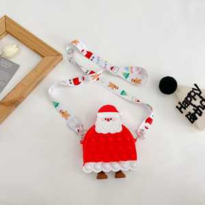 Lindo Set de Regalo en Bolsa de Silicona Navideña, Sorpresa Perfecta para las Fiestas - Product Image 5