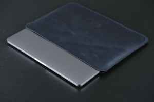 Funda para portátil de cuero genuino hecha a mano de primera calidad, funda para portátil duradera y ligera, elegante funda Vintage para profesionales de negocios - Product Image 6