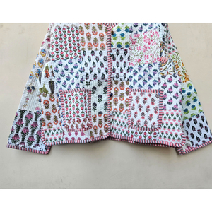 Veste d'hiver en coton réversible à col en V pour femme, style bohème artisanal, écologique, design unique en patchwork matelassé - Product Image 5