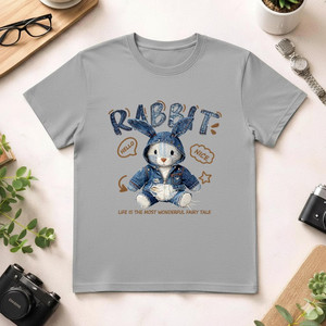 T-Shirt Unisex 100% Cotone 210GSM Abbigliamento Casual con Stampa Serigrafica e DTG Modello Rose Non Compresso - Product Image 1