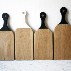 Tabla de cortar de madera de acacia natural al por mayor con mango para cortar y servir frutas y verduras en la cocina - Product Image 3