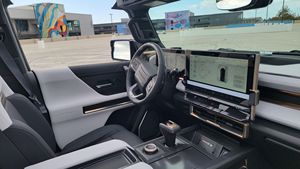 รถกระบะ GMC Hummer EV 3X ปี 2024 กำลัง 1,000 แรงม้า ระบบขับเคลื่อนสี่ล้อ เกียร์อัตโนมัติ เบาะหนัง ภายในสีอ่อน ยาง R20 ระยะทางวิ่ง 314 ไมล์ สีดำ Void Black - Product Image 3