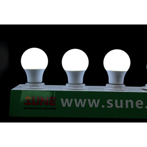 Sune 6 wát LED Globe <span class=keywords><strong>Bulb</strong></span> Tiết kiệm năng lượng cuộc <span class=keywords><strong>s</strong></span>ống lâu dài 6000K CCT A19 loại khu dân cư <span class=keywords><strong>s</strong></span>ử dụng E27 cơ <span class=keywords><strong>s</strong></span>ở nhôm Dimmable cảm biến ánh <span class=keywords><strong>s</strong></span>áng - Product Image 3