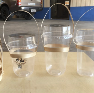 Porte-gobelet artisanal en bambou du Vietnam offrant une organisation efficace des boissons avec une structure minimaliste et lisse, idéal pour une utilisation optimale - Product Image 5