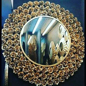 Espejo de Pared Dorado Vintage Moderno, Marco de Hierro Metálico de Lujo, Vidrio Art Deco Hecho a Mano, Color Personalizable, para Hotel, Hogar, Sala de Estar - Product Image 3