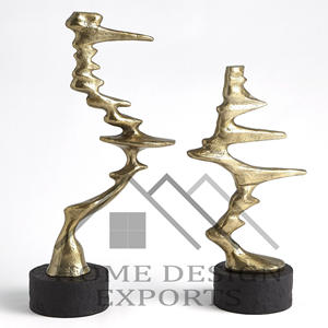 Dernier design de table en laiton Sculpture abstraite pour la décoration intérieure - Product Image 1