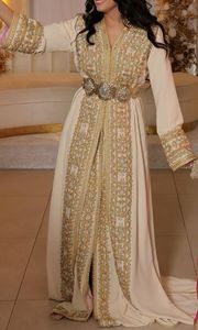 SUPERBE ET MAGNIFIQUE BRODERIE ZARI SUR CAFTAN ROSE AVEC ROBE DE SENTIER AVEC PERLES EMBELLIES, PIERRE, TRAVAIL DABKA POUR Mariage = 2024 - Product Image 2