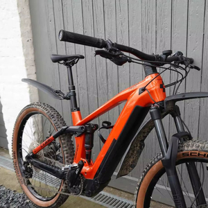 Vélo de montagne électrique A TUK Rand New Industrial Cub-e Stereo Hybrid 140 HPC Actionteam 750 en aluminium à double suspension, 60 km, garantie 3 ans - Product Image 1