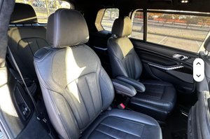 BMW X7 M50i 2020 d'occasion en bon état, 523 ch, V8 biturbo, transmission intégrale, configuration 6 places, non modifiée - Product Image 2