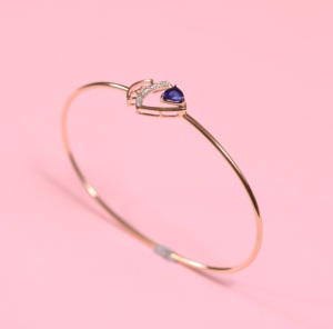 14KT Fine <b>Gold</b> Bracelet Kada Customizable Diamond <b>Bangle</b> with Bespoke Craftsmanship Delivering Excellence in B2B Offerings - Product Image 1