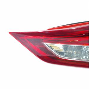 STOP ARRIÈRE DROIT INTEGRÉ À LA PORTE TOYOTA Auris Series (E180) 1ND-TV (12>18) - Product Image 6