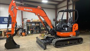Mini-excavatrice Kubota KX057-4 de qualité supérieure, excavatrice compacte diesel avec cabine et hydraulique auxiliaire à haut débit - Product Image 5