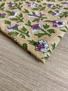 Tela de Algodón Estampada a Mano con Diseño Floral Beige |   Textil Tradicional Indio con Pequeños Motivos - Product Image 3