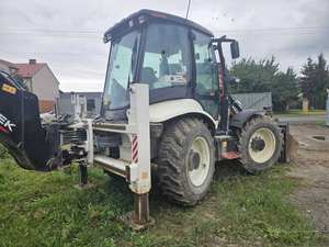 Chargeuse-pelleteuse HIDROMEK HMK 102S haute performance - Product Image 4