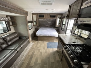 Caravane de camping d'occasion Cole_man Li_ght 1805RB 2020 - Product Image 3