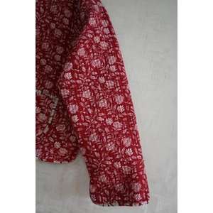 Chaqueta de Invierno Reversible Ligera y Acolchada, Ecológica, con Estampado Floral Hecho a Mano, Acolchado de Algodón, Tejido 100% Algodón, con Botones - Product Image 3