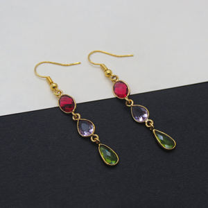 ต่างหูห้อยประดับพลอยหลากสีสไตล์โบฮีเมียนทำมือ |   เพอริดอทสีชมพูฟิวเซีย |   ต่างหูทอง 18K ชุบ ปราศจากนิกเกิล ทำจากทองเหลือง - Product Image 3