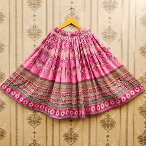 Shoryam Fashion Wholesale Conjunto de Lehenga Choli Étnico Rosa para Niñas, Completamente Cosido, con Blusa Estampada Jaipuri Larga hasta el Suelo |   Diwali - Product Image 4