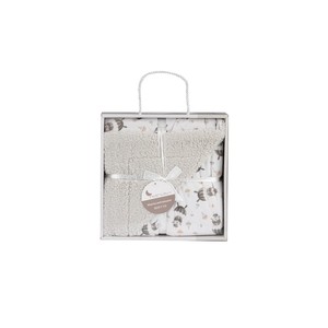 Manta Moderna de Felpa Gris con Diseño de Paracaidista y Patrón de Personajes - Product Image 1