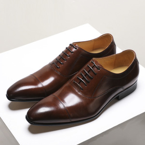 Chaussures en cuir à motif rétro avec empeignes perforées et talon amorti, chaussures brogues pour hommes, chaussures habillées - Product Image 1