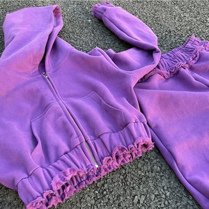 Conjunto Deportivo de Dos Piezas Personalizado con Efecto Desgastado, Ropa Urbana para Mujer, 100% Algodón, Sudadera Corta con Cremallera y Pantalones Deportivos - Product Image 4