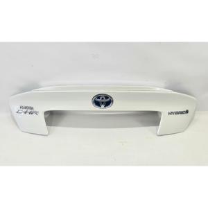 Modanatura Portellone Posteriore Toyota C-HR Hybrid 76811-F4010 (16>23) - Product Image 1