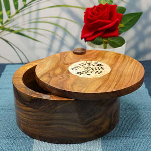 Boîte à chapati en bois artisanale avec finition naturelle pour des rotis frais et moelleux, boîte de rangement à chapati en bois de qualité supérieure - Product Image 5