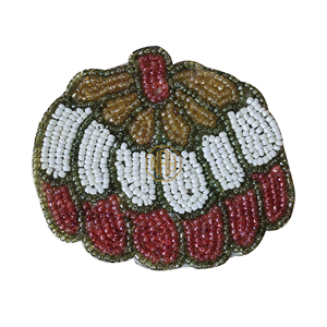 Ensemble de dessous-de-verre perlés faits à la main, élégants et raffinés, avec impression de logo personnalisée sur des tapis et des coussinets stylés - Product Image 4