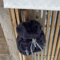 Sac à dos unisexe en fausse fourrure moelleuse crème, mini sac à dos décontracté pour voyage et école, avec pendentif en peluche Kawaii, fermeture éclair