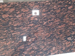 แผ่นกระเบื้องหินแกรนิตสีน้ำตาลบราซิลคุณภาพพรีเมี่ยมทันสมัยสำหรับรับประทานอาหารกลางแจ้งขัดพื้นผิวโบราณขัดด้าน - Product Image 3