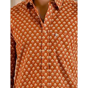 Chemise décontractée en popeline de coton imprimée orange avec col montant et manches longues, tissu tissé 100% respirant - Product Image 2