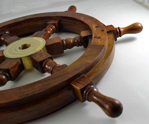 Rueda de vagón de madera de estilo bohemio hecha a mano para colgar en la pared, Centro de latón de seis radios pulido, decoración única para el hogar - Product Image 4