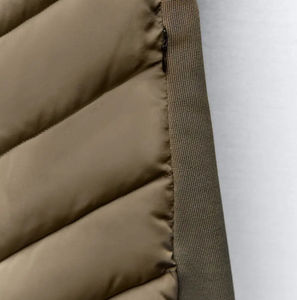 Winter Custom Cropped Sleeveless Lightweight Zip-Up Quilted Padding Puffer <b>Vest</b> <b>Women</b> Casual Add Your Brand Logo Waterproof - Product Image 4