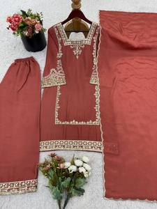 นำเสนอคอลเลกชันดีไซเนอร์ใหม่ในเยอรมันชีฟองกับงานเย็บปักถักร้อยบนล่างชุด dupatta เย็บตะเข็บอย่างเต็มที่พร้อมที่จะสวมใส่ - Product Image 6