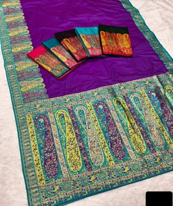 Sari en soie pashmina tendance indien pour mariage et festivals indiens, avec chemisier contrasté, tissu doux pour femmes - Product Image 1