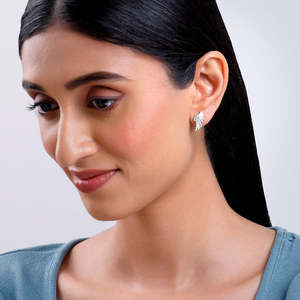 Pendientes de plata con alas brillantes de la colección Wings of Wonder - Product Image 2