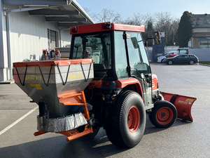 Tractor Kubota STV40 de 40HP 4WD de alta distancia entre orugas, diésel, para viñedos y huertos, con cabina, máquina agrícola en venta - Product Image 3
