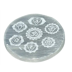 Plaque de charge en sélénite naturelle avec symbole mantra sanskrit pour la guérison par le Reiki, vente en gros de plaques de charge en sélénite pour la vente en gros de cristaux - Product Image 3
