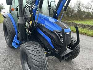 Tractor Agrícola Solis 2024 de 90 CV, Tracción en las 4 Ruedas, Transmisión de Engranajes, Cargador Fabricado en Fábrica, Bomba de Caja de Engranajes con Rodamiento Autonivelante, Motor de Alta Potencia, Garantía de 3 Años - Product Image 2