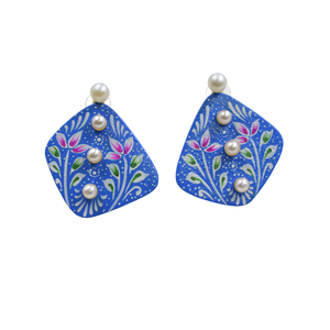 Vente en gros de boucles d'oreilles peintes à la main pour femmes 2024 Fabricant Fournisseur Boucles d'oreilles en pierre MOP plaquées or pour femmes et filles - Product Image 1