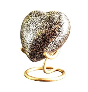 Urna de cremación de metal moderna para cenizas humanas con detalles florales, perfecta para honrar a los seres queridos con gracia - Product Image 5