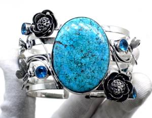Manchette en argent sterling 925 faite à la main pour femmes motif floral topaze bleu turquoise meilleur cadeau de mariage pour les fêtes chrétiennes - Product Image 2