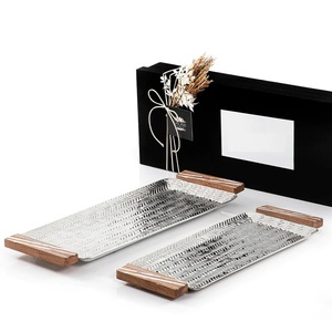 Etal offee Ray con anzuelos, accesorio antiguo - Product Image 3