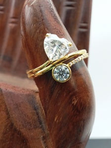 แหวนแต่งงานเพชรแล็บโกรว์ 1 กะรัต ทรงคัท VVS สำหรับผู้หญิง ทอง 14k/18k ดีไซน์ทันสมัย รับรองโดย IGI สำหรับวันครบรอบ - Product Image 5