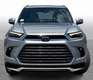 Toyota Grand Highlander Híbrido MAX Limited AWD 2024 con Título Limpio - Product Image 1