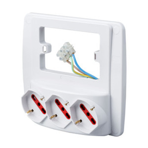 Multipresa da Parete 'Smart' 3 Prese Bipasso e Schuko RS94132 - Product Image 1