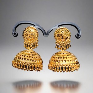 Boucles d'oreilles de qualité supérieure serties de boucles d'oreilles de style Jhumka plaquées or 22CT conçues à la mode bijoux pour femmes portées par les exportateurs - Product Image 5