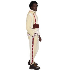 Veste Yellow Apres Ski Cabana en éponge de coton biologique avec côtes à rayures universitaires et broderie sur le thème du ski personnalisée - Product Image 3