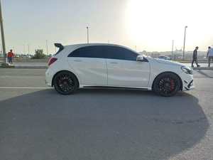 Mercedes-AMG A45 Berline d'occasion 2018 Essence Automatique Conduite à Gauche Sièges en Cuir Intérieur Sombre Toit Ouvrant Panoramique Régulateur de Vitesse Adaptatif - Product Image 6